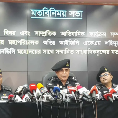 ৫ আগস্টের পর চাঁদাবাজি-ছিনতাইয়ে জড়িত র‍্যাবের ১৬ সদস্য আটক: র‍্যাব ডিজি
