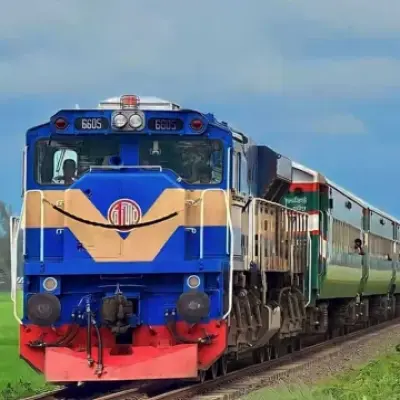 মধ্যরাত থেকে ট্রেন না চালানোর ঘোষণা, রানিং স্টাফদের কর্মবিরতিতে সংকটময় পরিস্থিতি