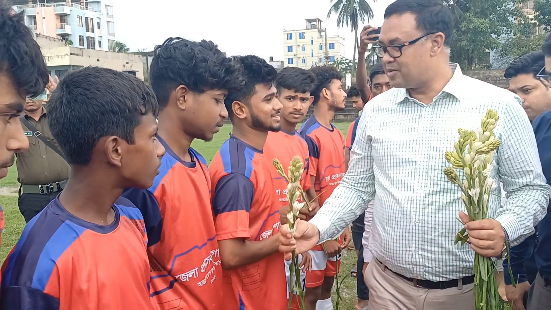 Naogaon dc gold cup pic (4)-1