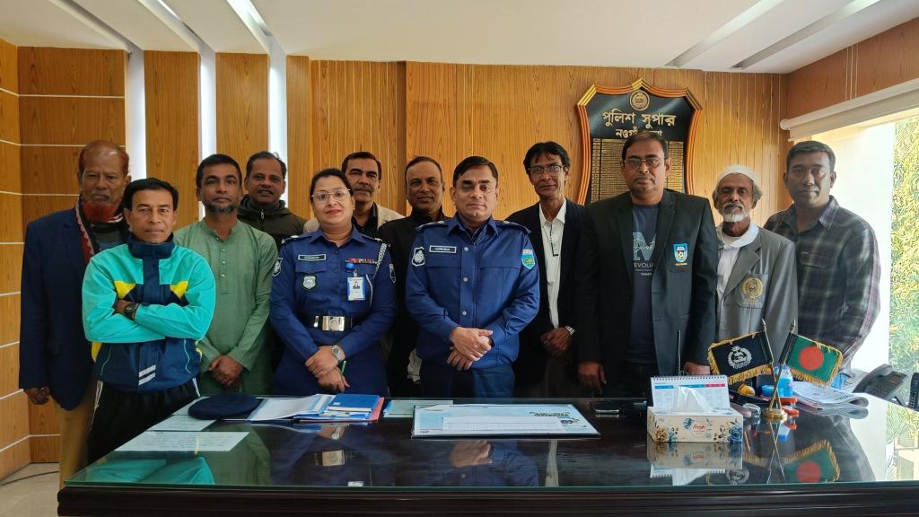 নওগাঁয় পুলিশ সুপারের সাথে রেফারি এসোসিয়েশনের সদস্যদের সৌজন্য সাক্ষাৎ